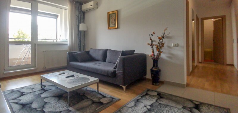 Sisesti, vanzare apartament 3 camere.