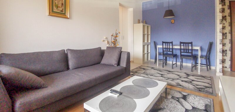 Sisesti, vanzare apartament 3 camere.