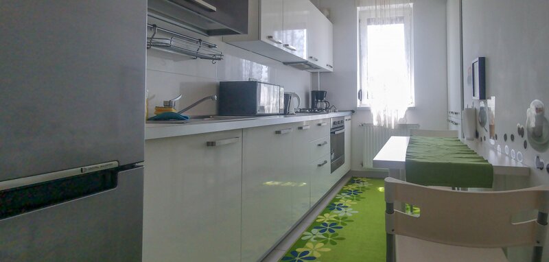 Sisesti, vanzare apartament 3 camere.