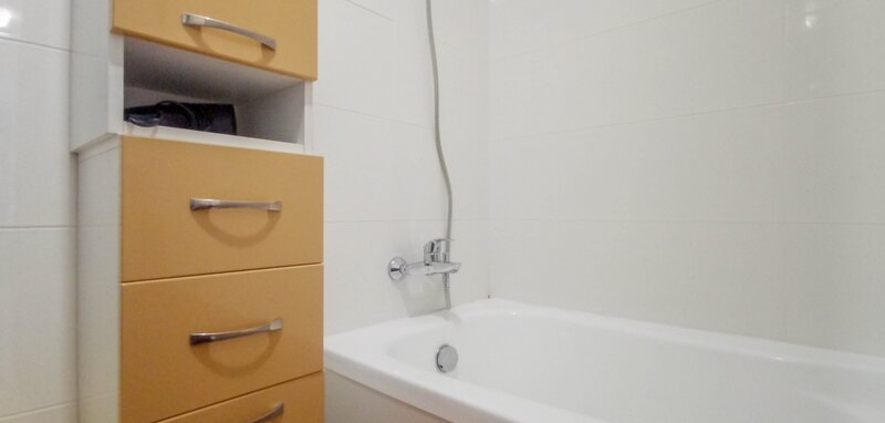 Sisesti, vanzare apartament 3 camere.